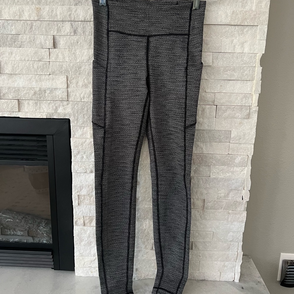 Lululemon leggings size 4